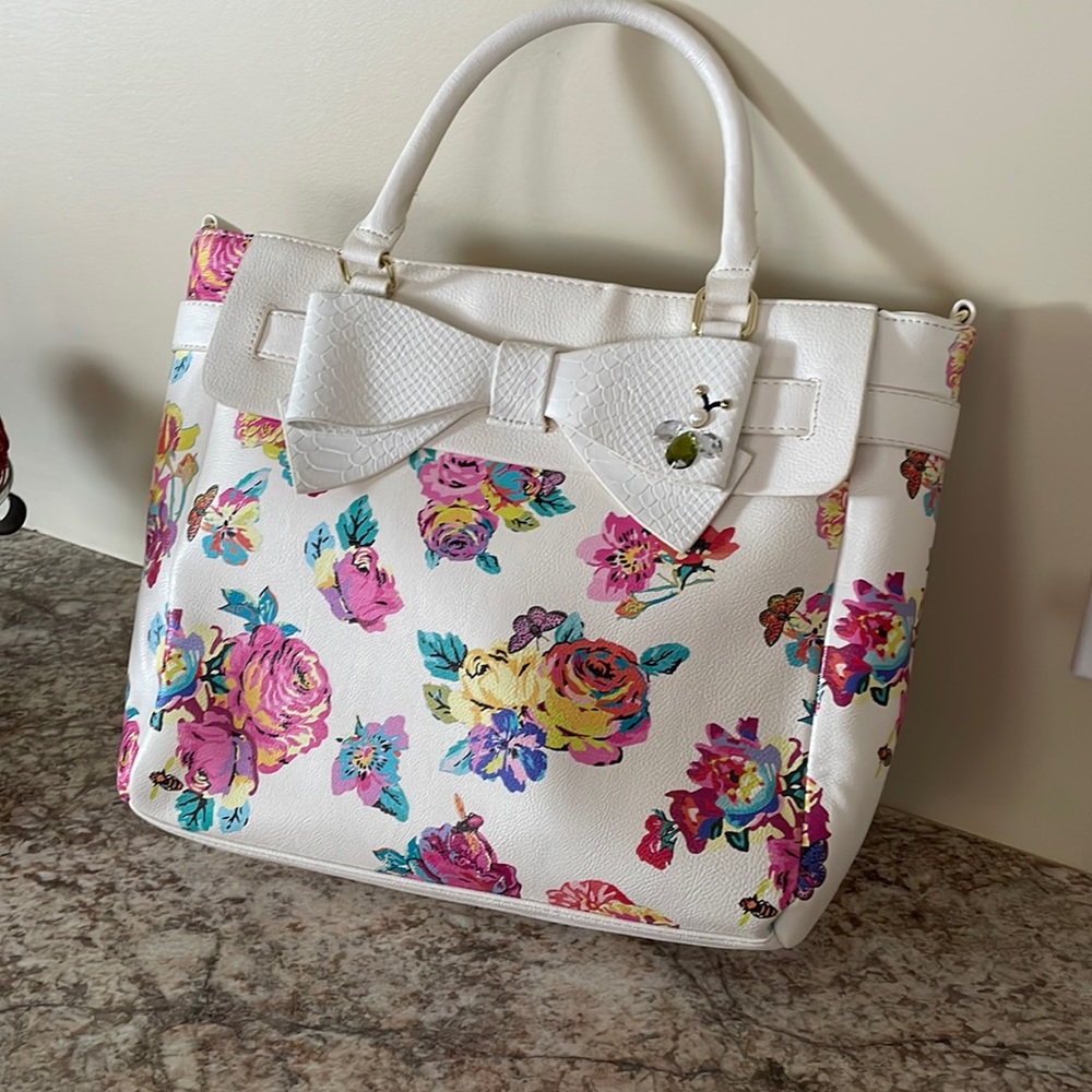 BETSEY JOHNSON
